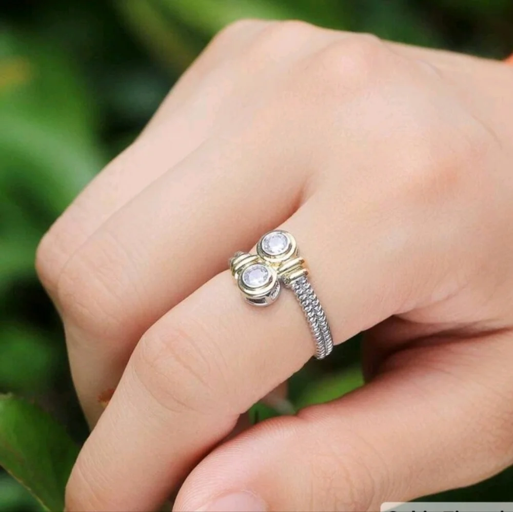 🌟NWOT Two Toned Gold & Silver Cable Designer Inspired Ring Size 7🌟